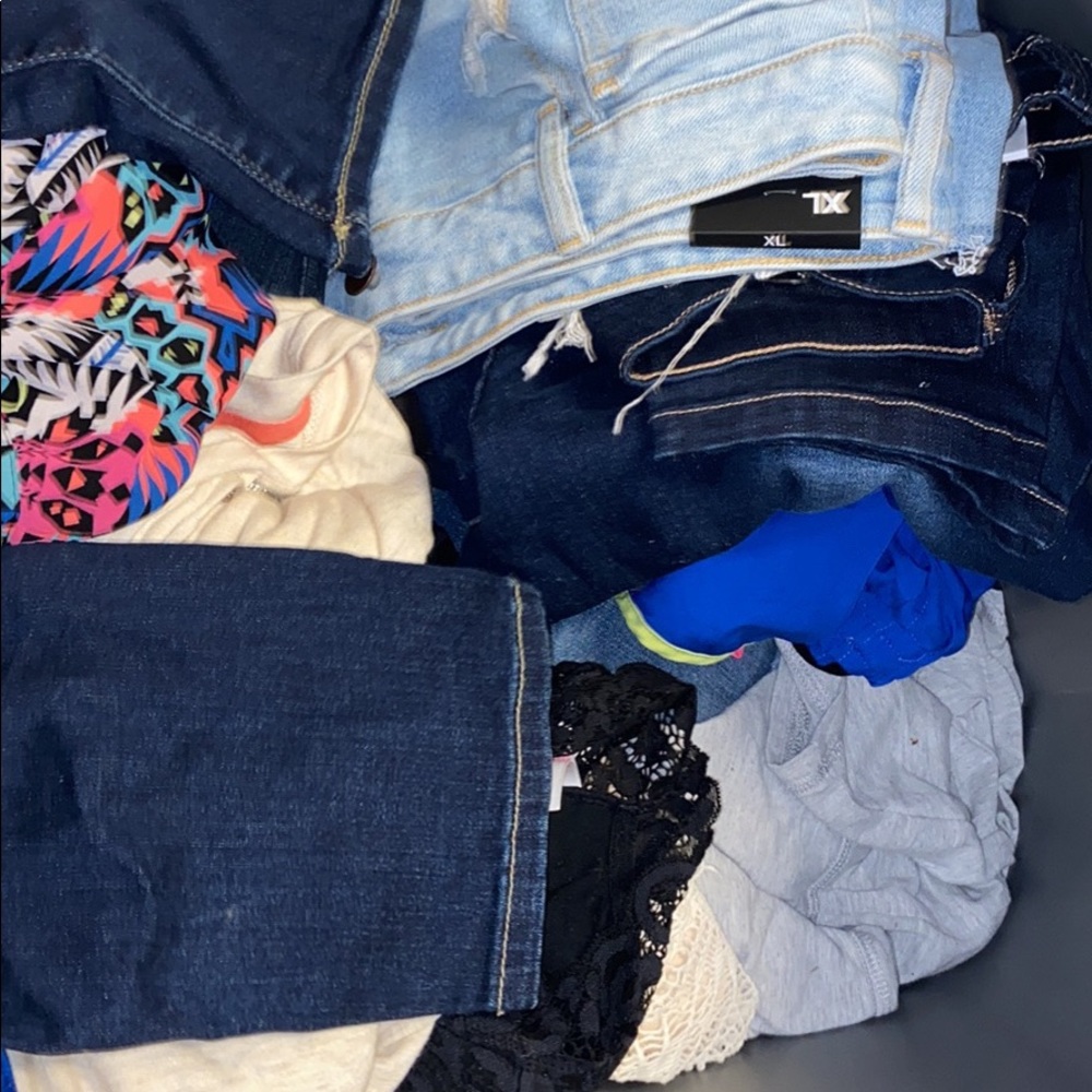 14-16 HUGE LOT OF CLOTHES. Tallahassee Area ONLY